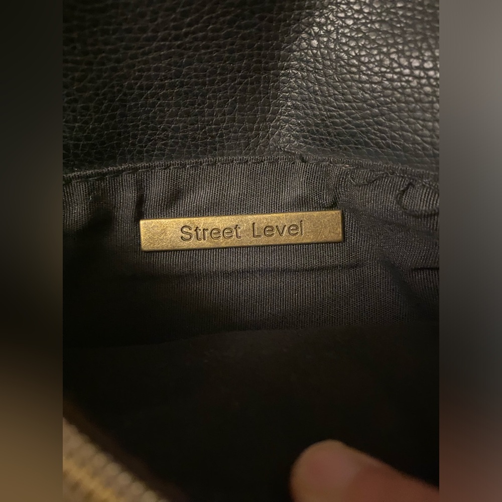Street Level Purse - Picture 2 of 3